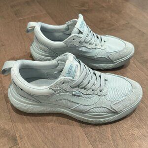 Vans UltraRange Neo VR3 Shoe, Light Blue, Unisex (Sz 9 M / Sz 10.5 W)